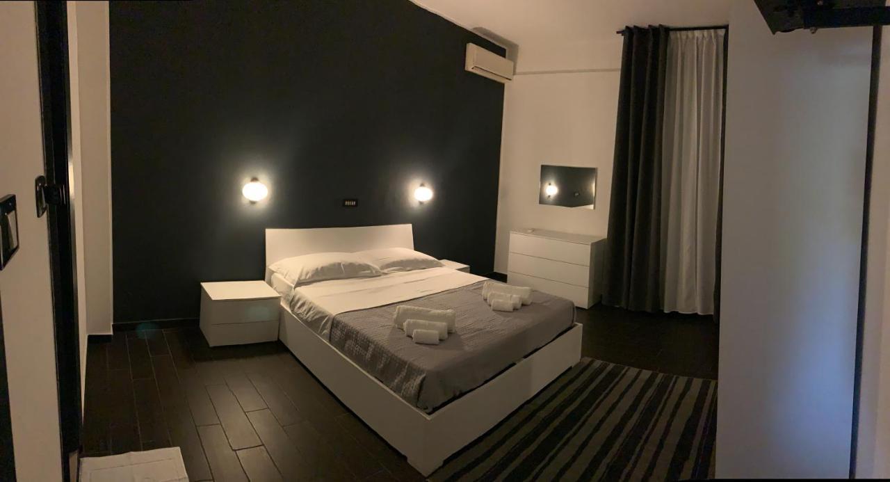 Hotel Neyra Beach 里米尼 外观 照片