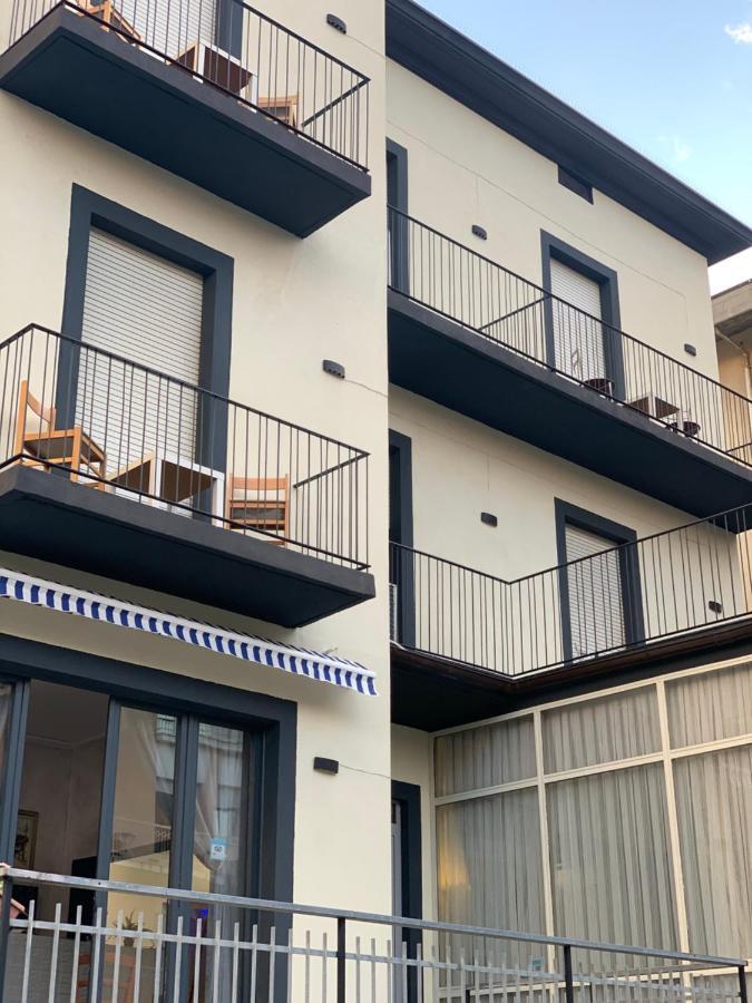 Hotel Neyra Beach 里米尼 外观 照片