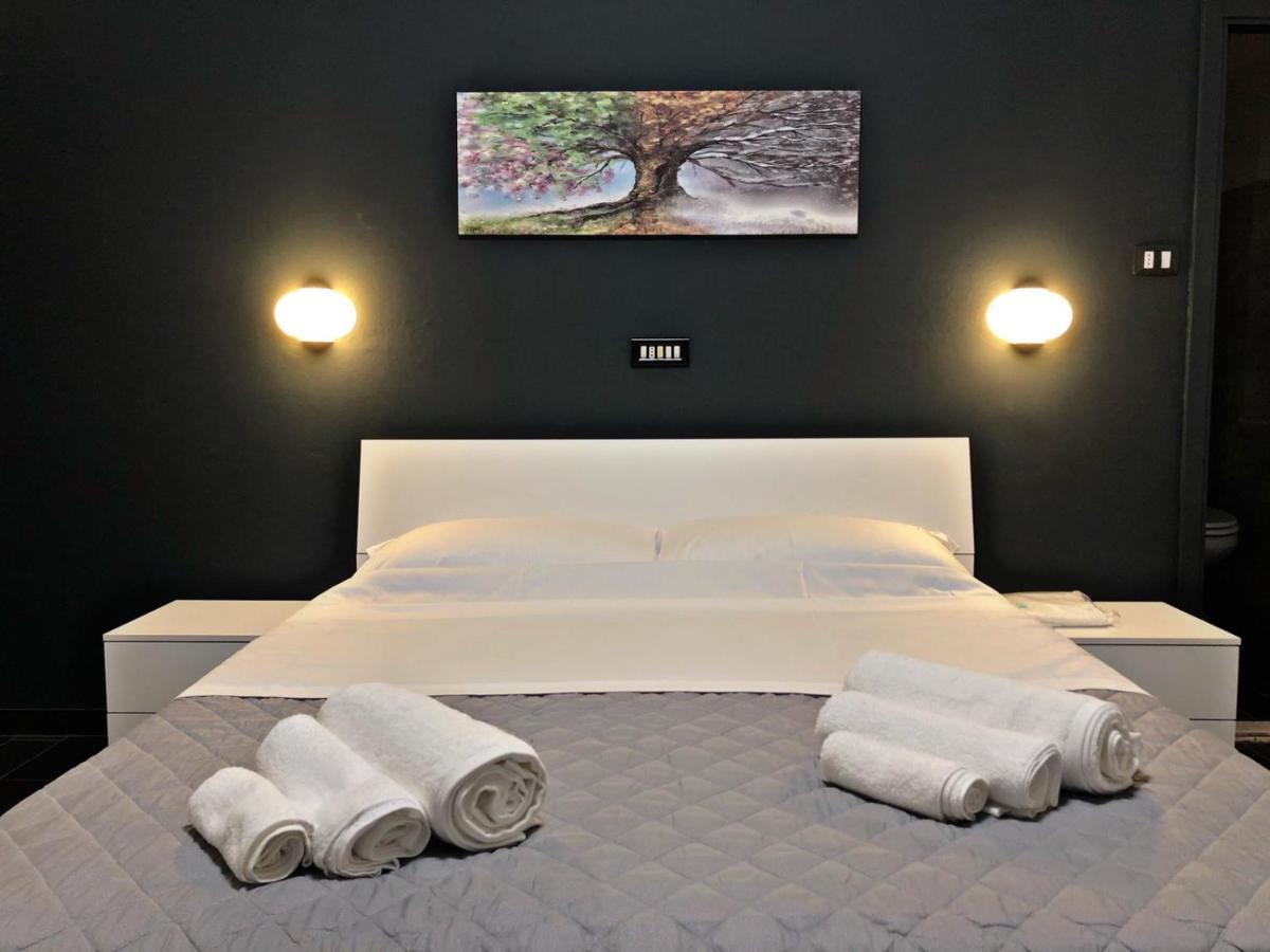 Hotel Neyra Beach 里米尼 外观 照片