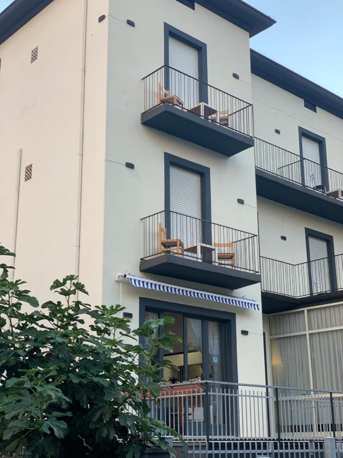 Hotel Neyra Beach 里米尼 外观 照片