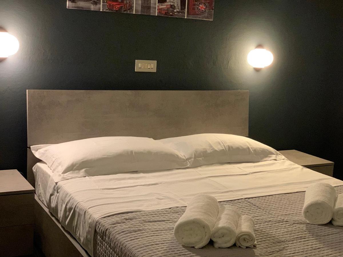 Hotel Neyra Beach 里米尼 外观 照片