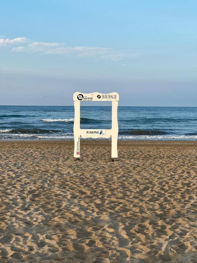 Hotel Neyra Beach 里米尼 外观 照片